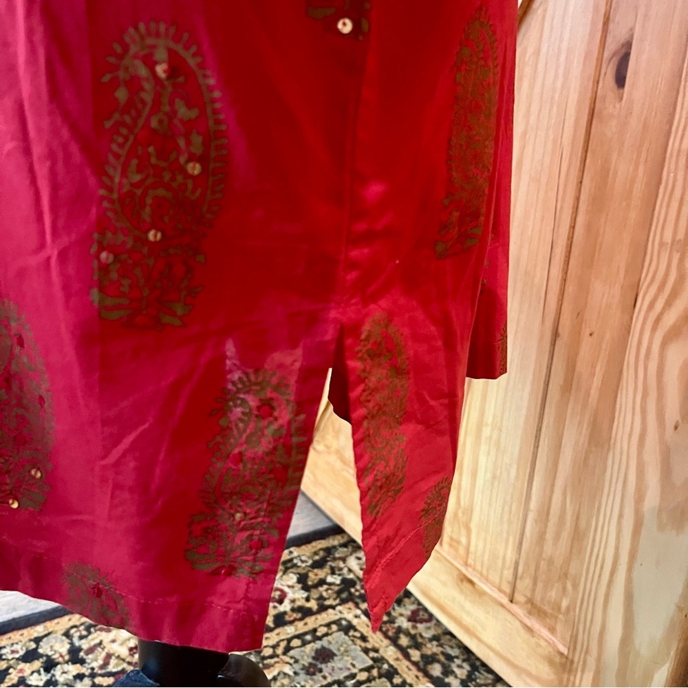 Denim 24/7 Red and Gold Ladies Embellished Long Sleeve Tunic - Picture 10 of 11